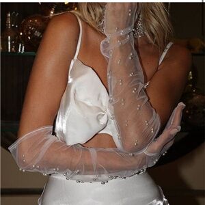 Pearl bridal gloves - brand new